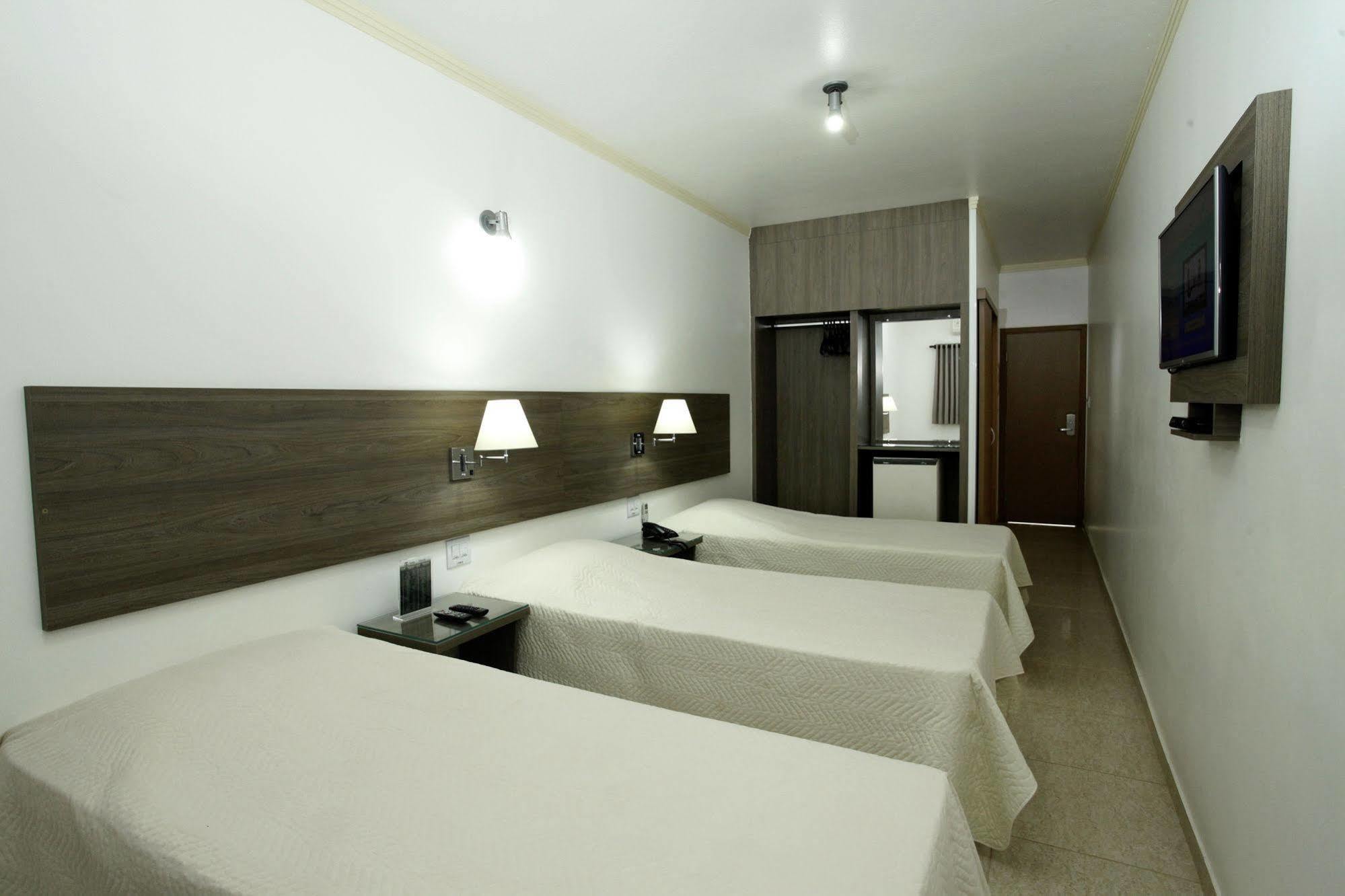 Indaia Hotel São Carlos エクステリア 写真