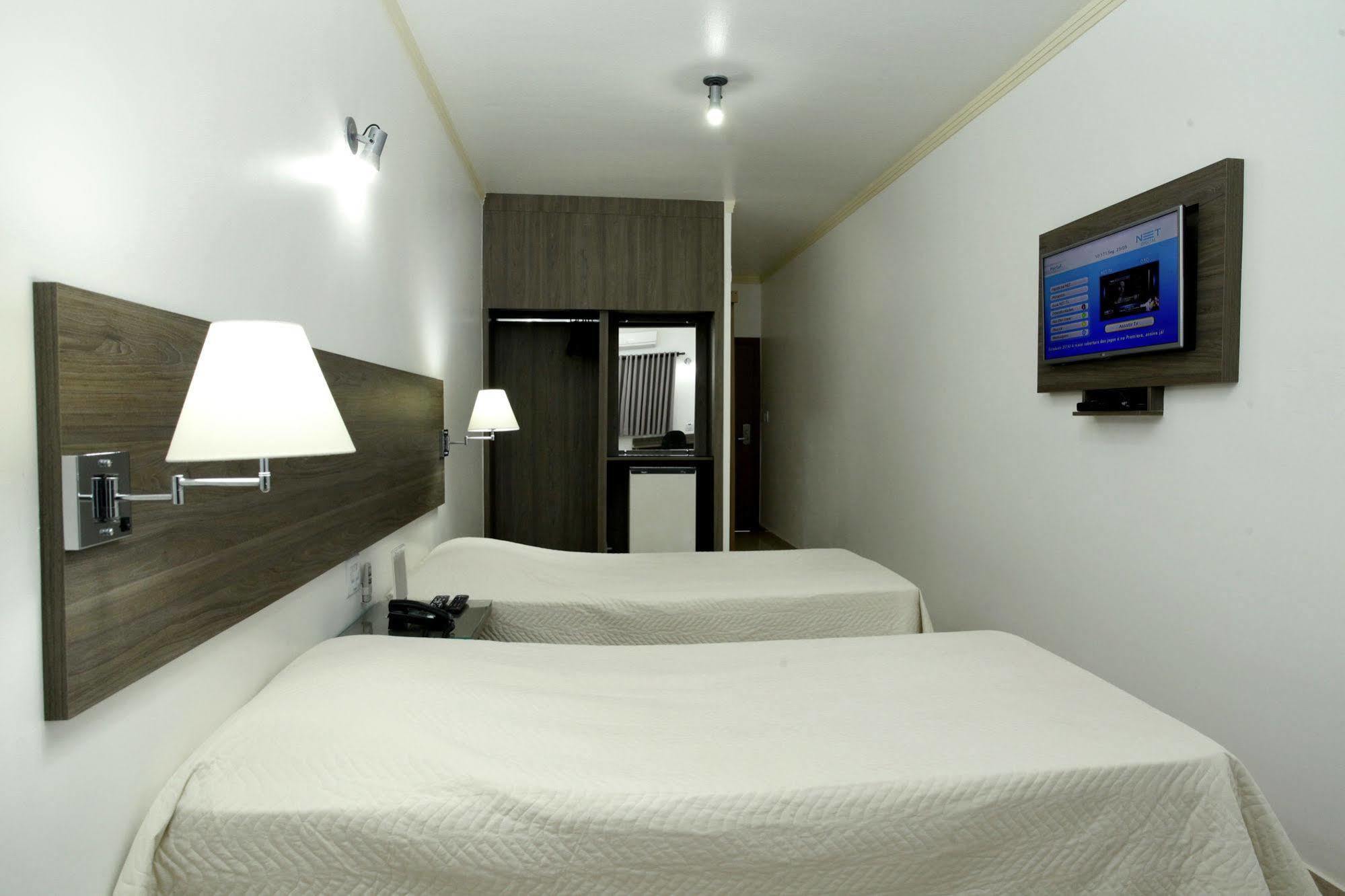 Indaia Hotel São Carlos エクステリア 写真