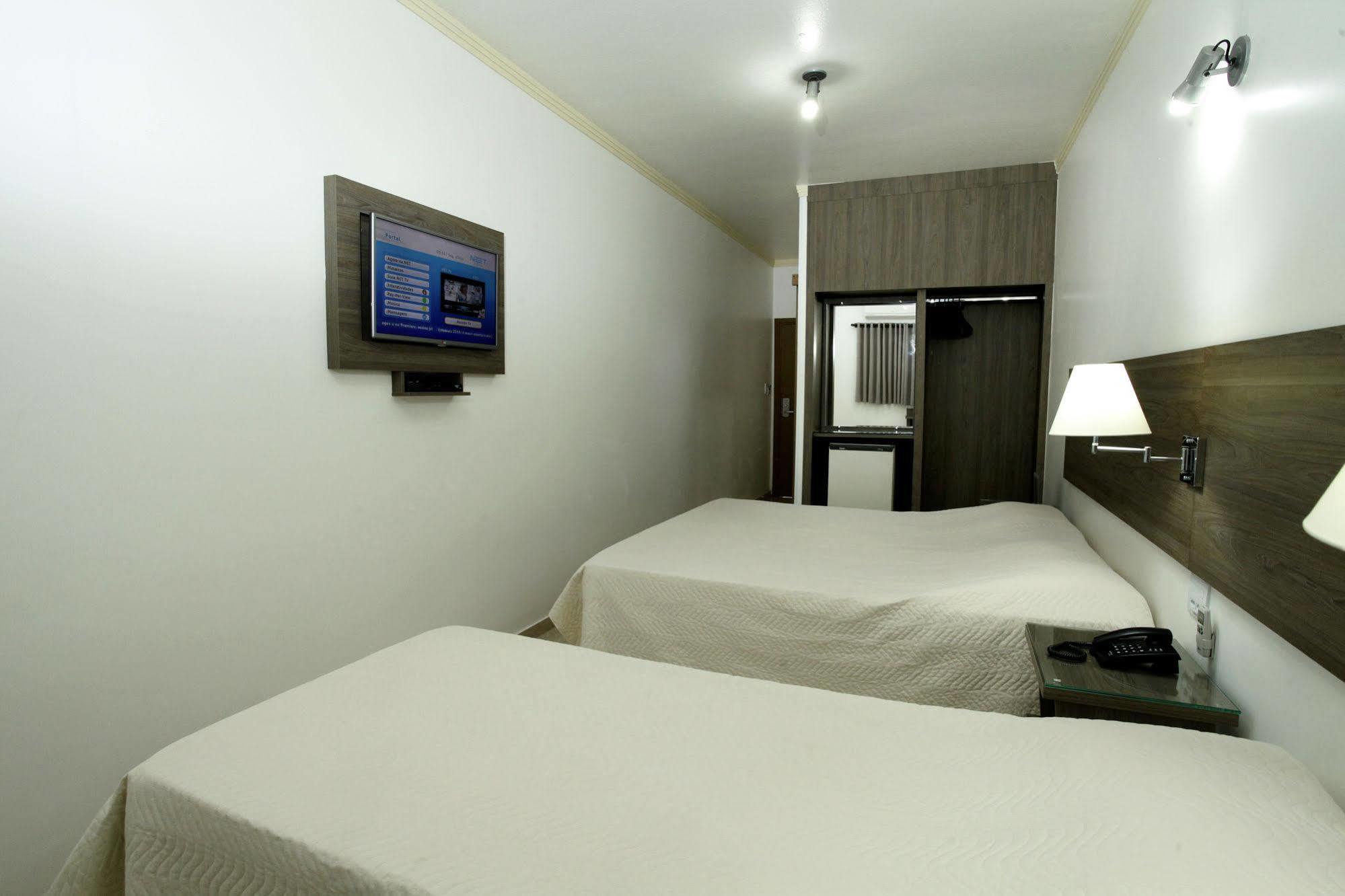 Indaia Hotel São Carlos エクステリア 写真