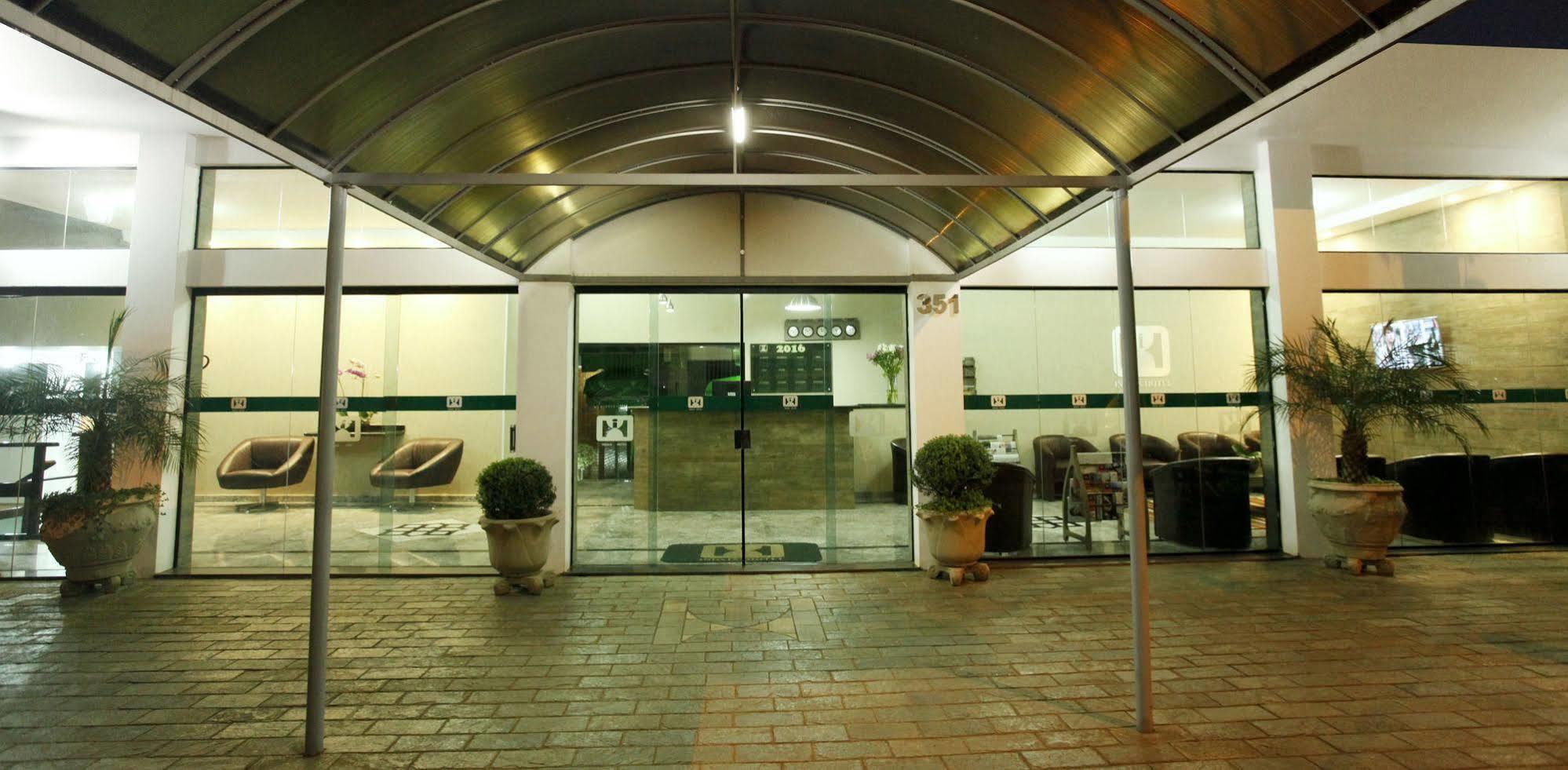Indaia Hotel São Carlos エクステリア 写真